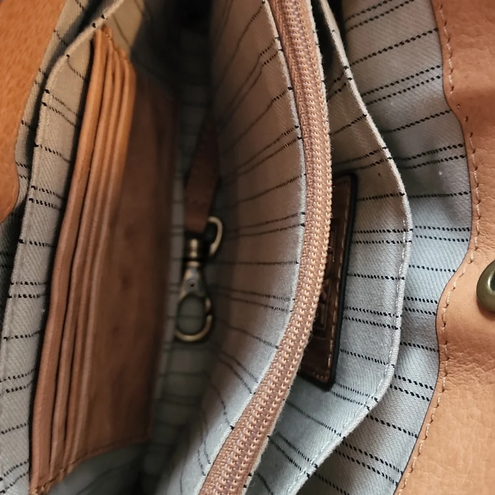 Frye Tan Leather Crossbody Bag - Picture 12 of 14